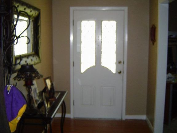 5th image of 1860 Camelot St
