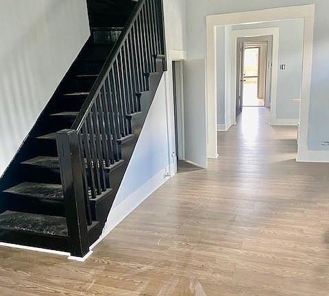 5th image of 1406 Elliott St