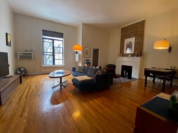 2nd image of 54 W 70th St APT 2B