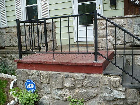 Front Entrance - new deck