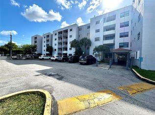 8145 NW 7th St APT 211, Miami, FL 33126