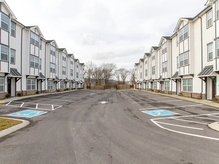 6511 Robertson Ave #13 — Photo 22