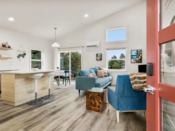 1800 NE Kaden Ct, Bend, OR 97701