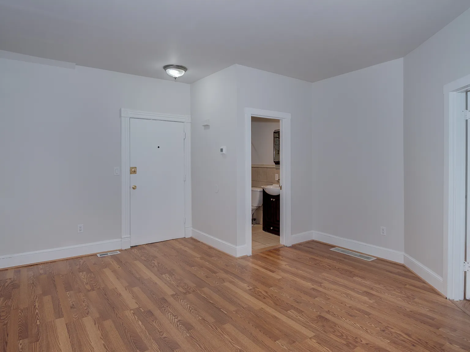 1 bed, 550 sqft, $799 — Photo 3