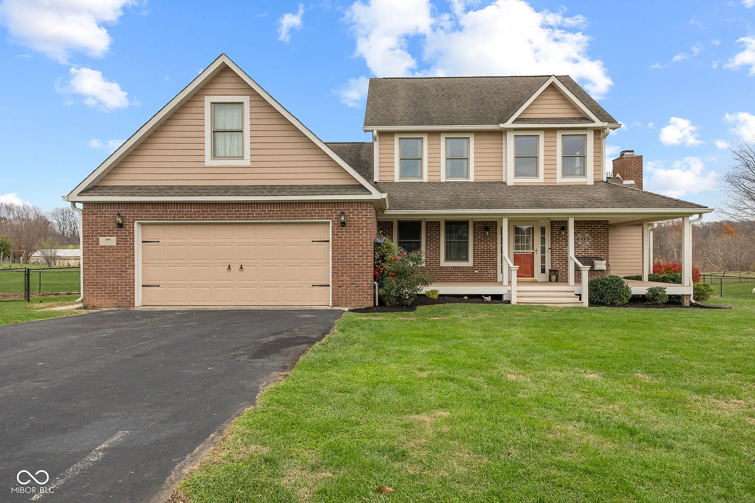2604 Laurelwood Dr photo 1