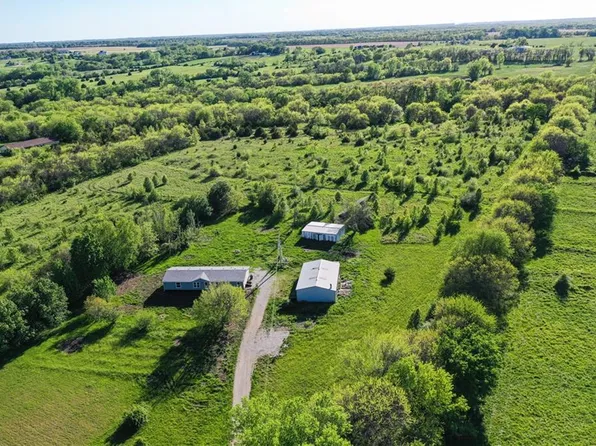 25718 Mission Belleview Rd, Louisburg, KS 66053