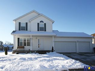 8045 Dawson Creek Dr, Lincoln, NE 68505
