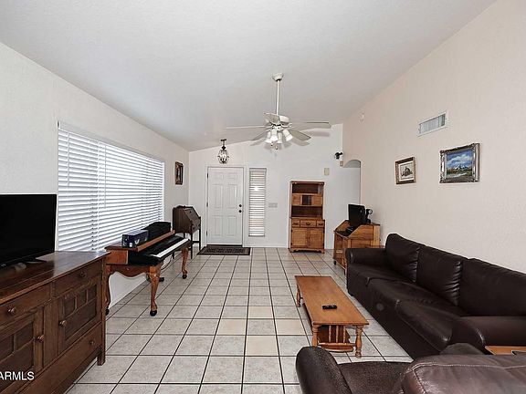 3rd image of 17207 N 46TH Place