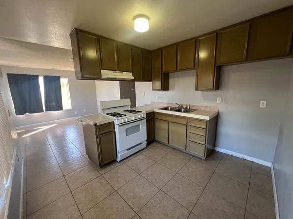 22540 Mariposa Rd APT C, Tehachapi, CA 93561