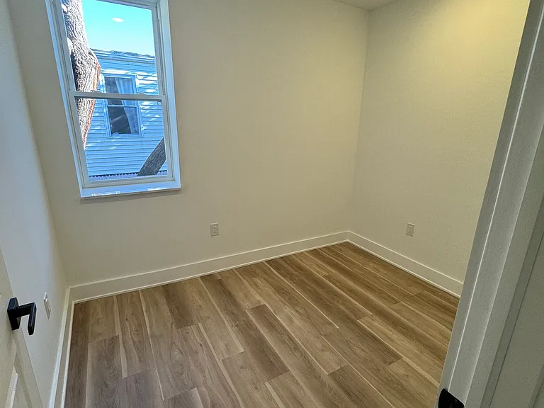 2209 Tasker St #2 — Photo 8