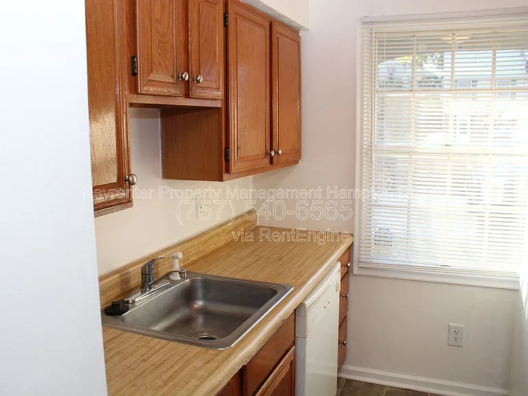 44 Lucinda Ct — Photo 12