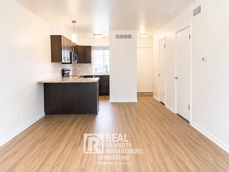 5711 E G Ave #1 — Photo 8