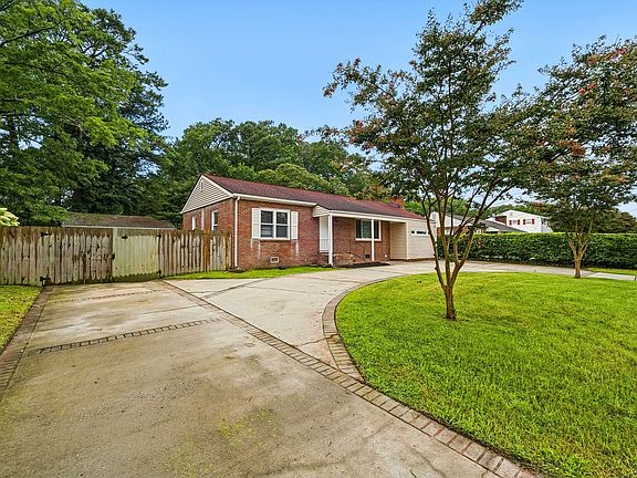 2nd image of 107 Woods Rd