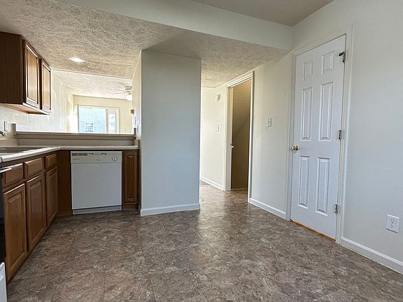 5th image of 723 E Sherwood Hills Dr