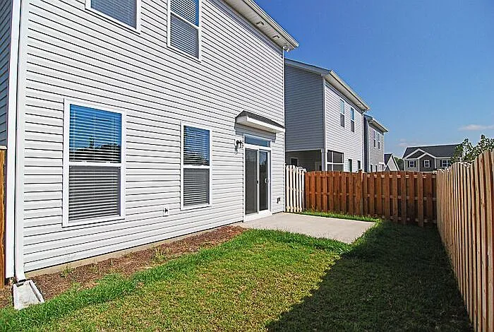 421 Hosea Ct — Photo 34