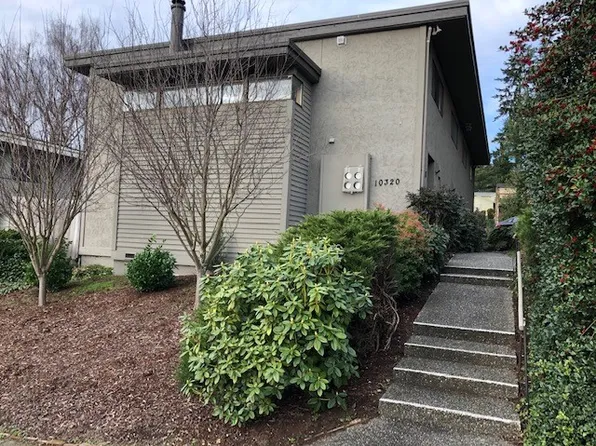 10320 NE 186th St APT 1, Bothell, WA 98011