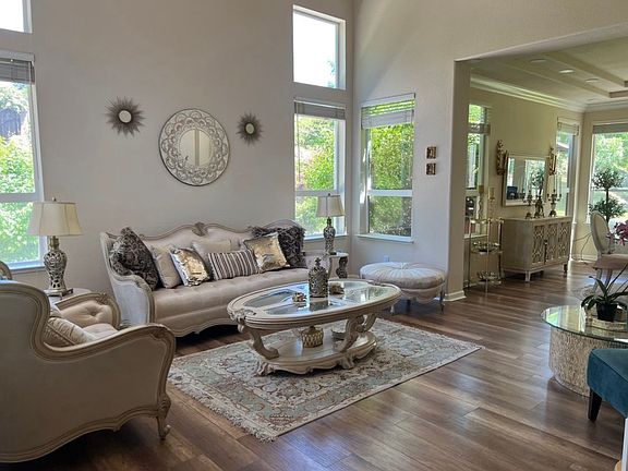 3rd image of 224 Dove Meadow Ct