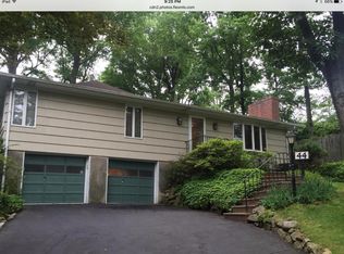 44 London Rd, Staten Island, NY 10306
