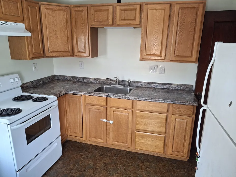 700 Main St #2