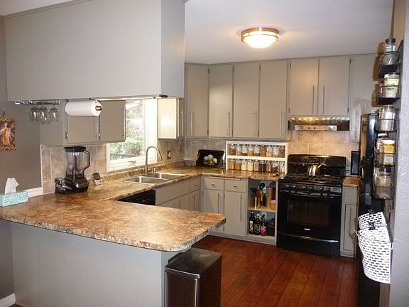 5th image of 2212 Elmhurst Dr