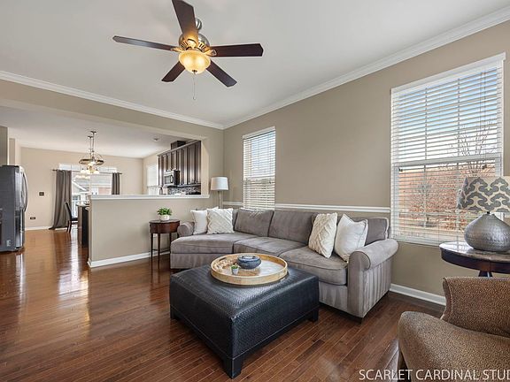 4th image of 2532 Dunraven Ave