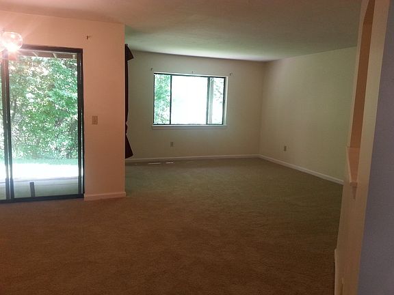 living/dining room