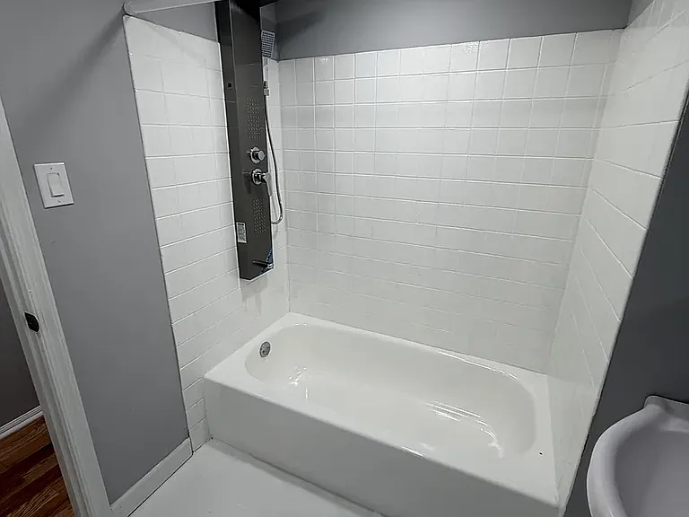 7057 Cresheim Rd #D42 — Photo 9