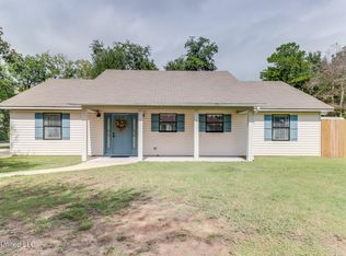 3328 Mangrove Dr, Gautier, MS 39553