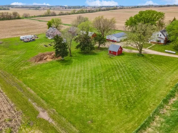 19260 290th St, Adel, IA 50003