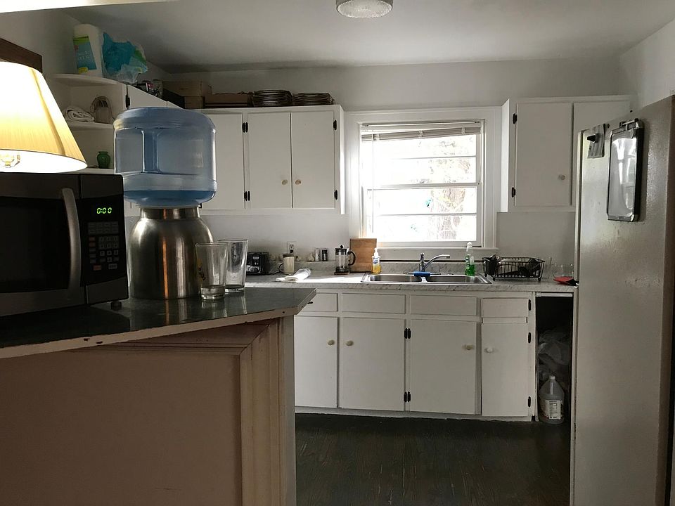 1st image of 4921 Pine St