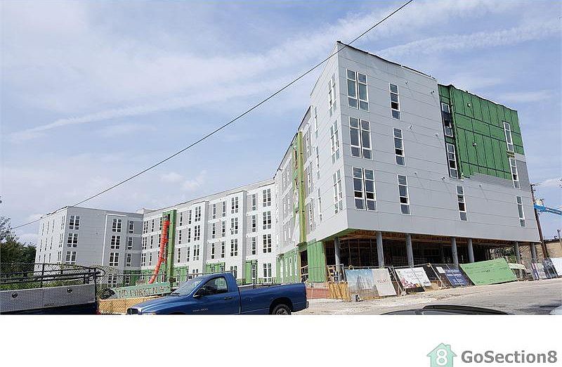 1st image of 300 N Warwick Ave