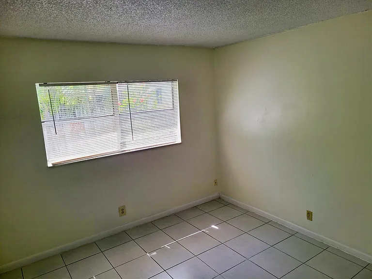 Bedroom right