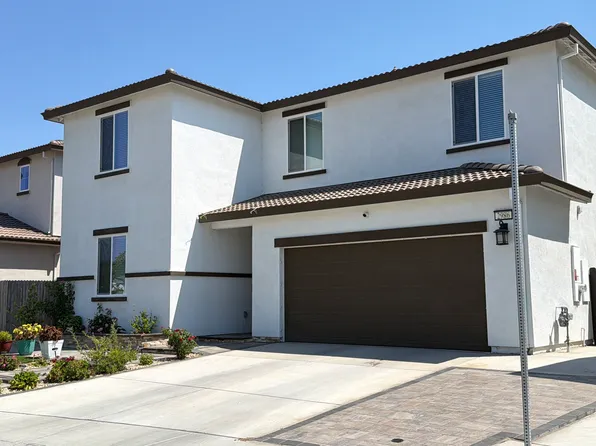 2986 Whiskey St, Manteca, CA 95337