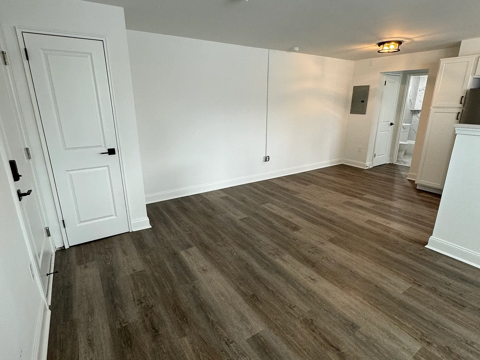 1841 Davisville Rd — Photo 3