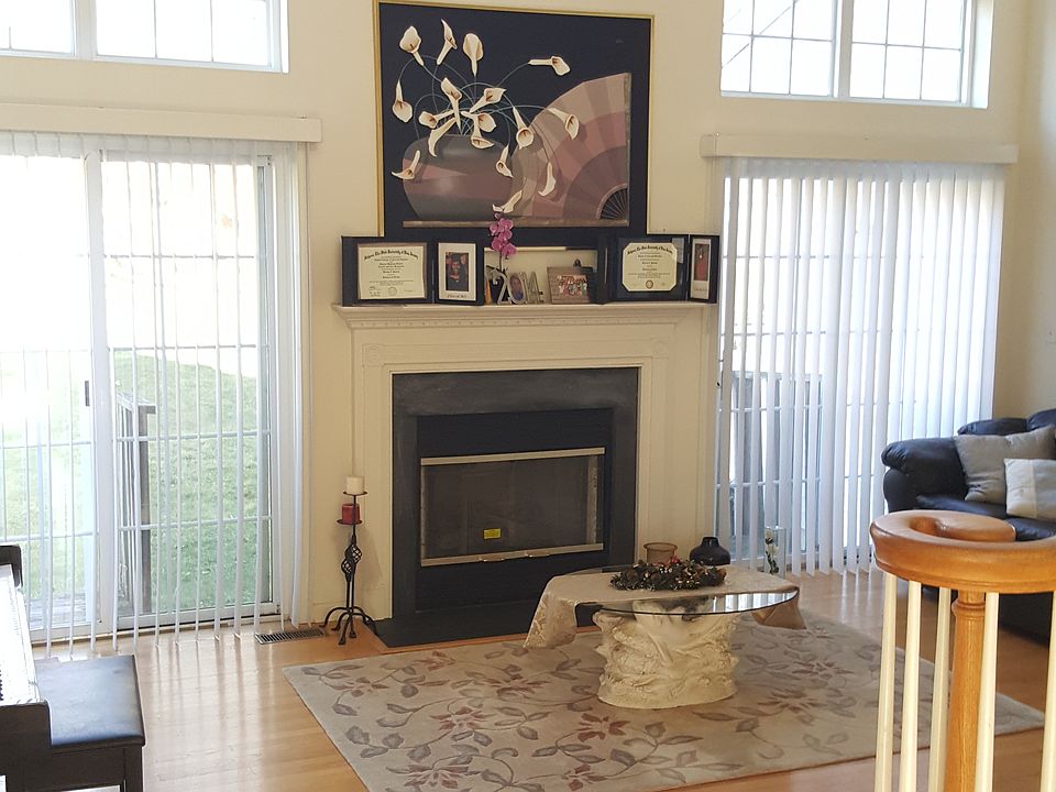 Family RM with Gas Fireplace