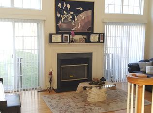 15 Golfview Ct, Monroe Township, NJ 08831