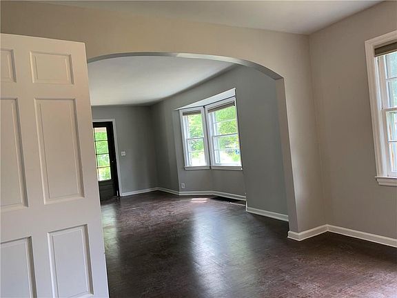 4th image of 5502 Carrollton Ave