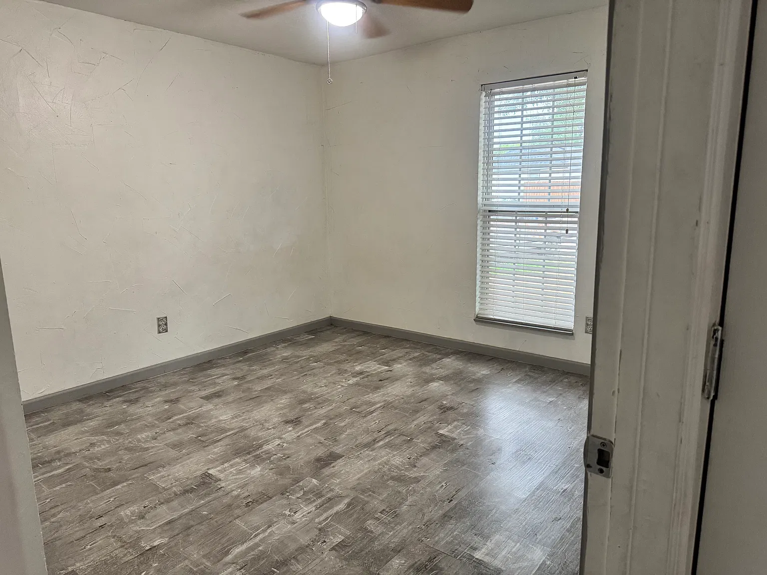 3 bed, 1184 sqft, $1,850 — Photo 4