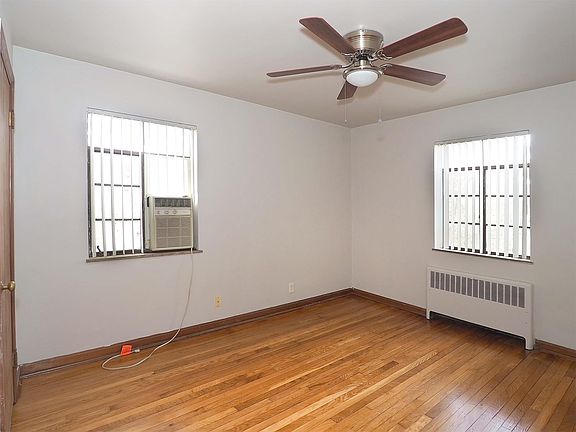 4th image of 6122 Dryden Ave APT 4