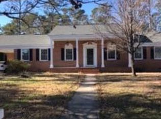 203 Green Dolphin St, Morehead City, NC 28557