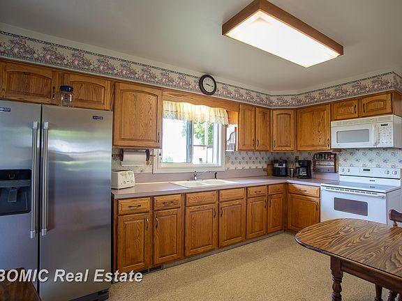 2nd image of 10750 Birch Run Rd