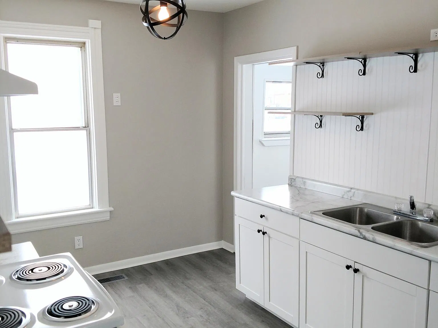 709 W Front St — Photo 4