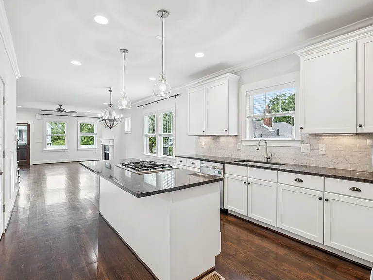 4704B Michigan Ave — Photo 16