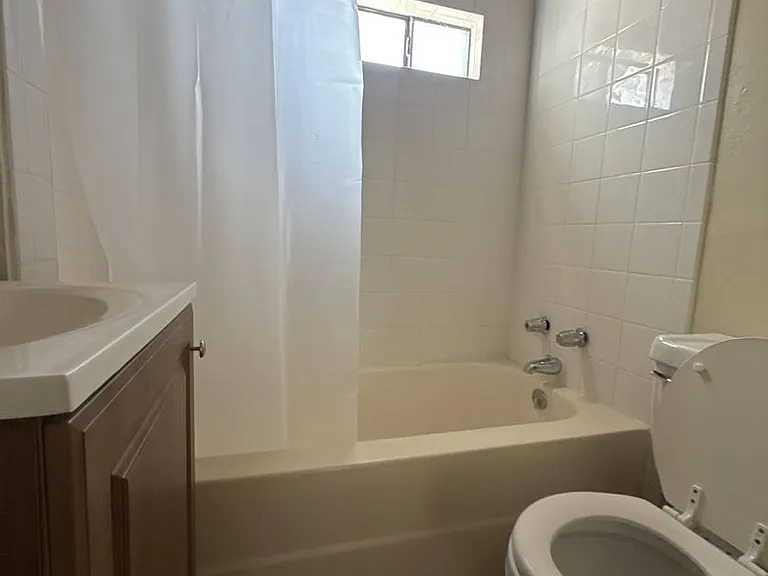 2301 N Northway Ave — Photo 12