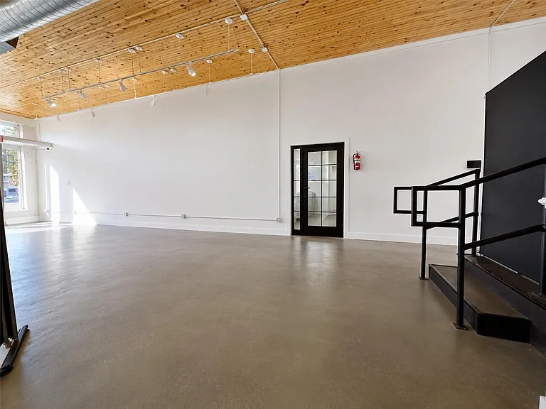 129 & 133 S Fulton St — Photo 7