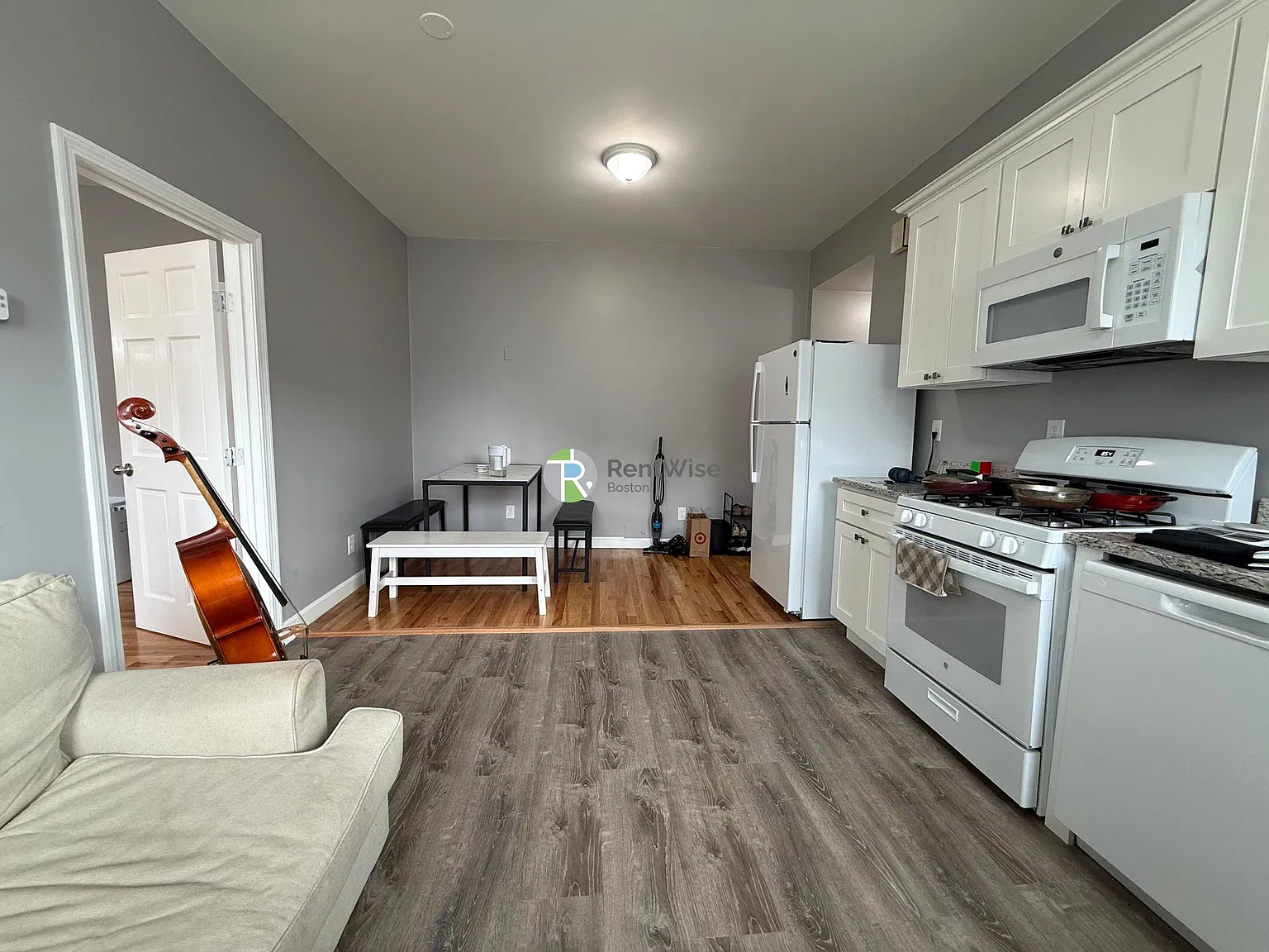 1 bed, 700 sqft, $2,400 — Photo 3