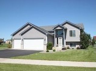 1628 Timberdoodle Dr, Saint Cloud, MN 56303