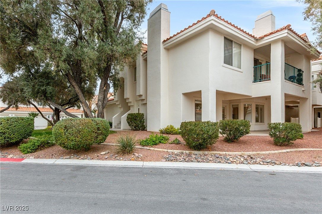 7620 Rolling View Dr Unit 101