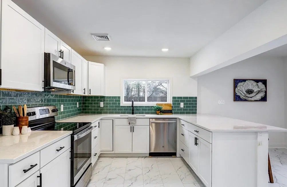 150 West Governor Road - 1 — Photo 2