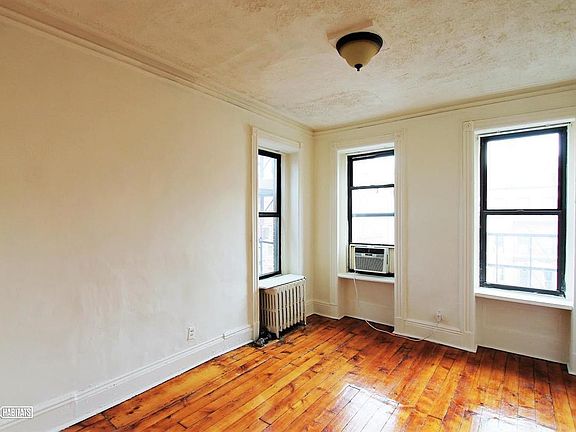 2nd image of 100 W 83rd St APT 4B